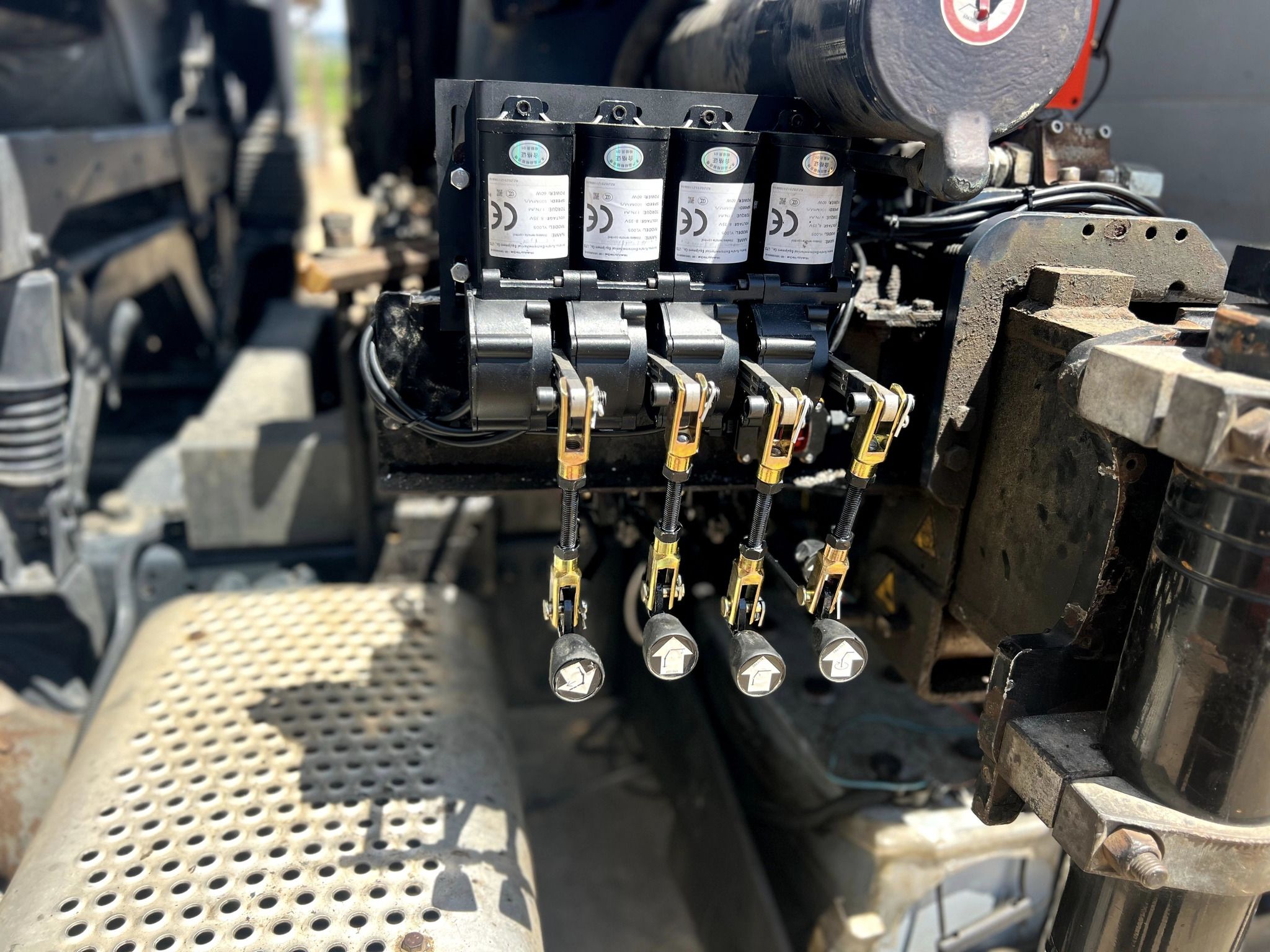 モーターワイヤレス トラッククレーン 4ジョイスティック 2 - Engine Hoist Crane のレビューと価格